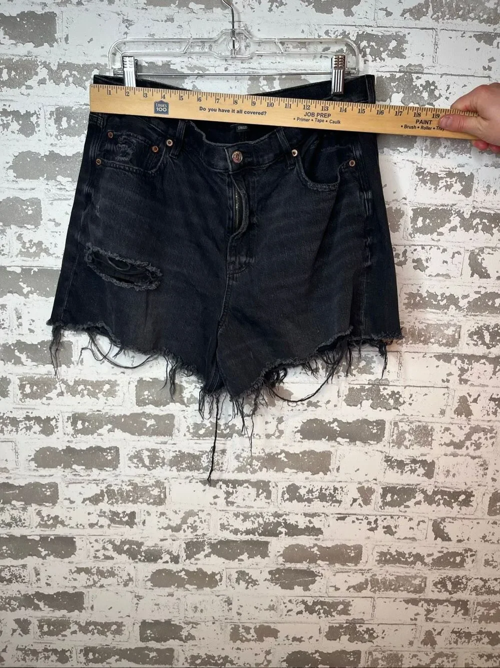 American Eagle | women black distressed relaxed short